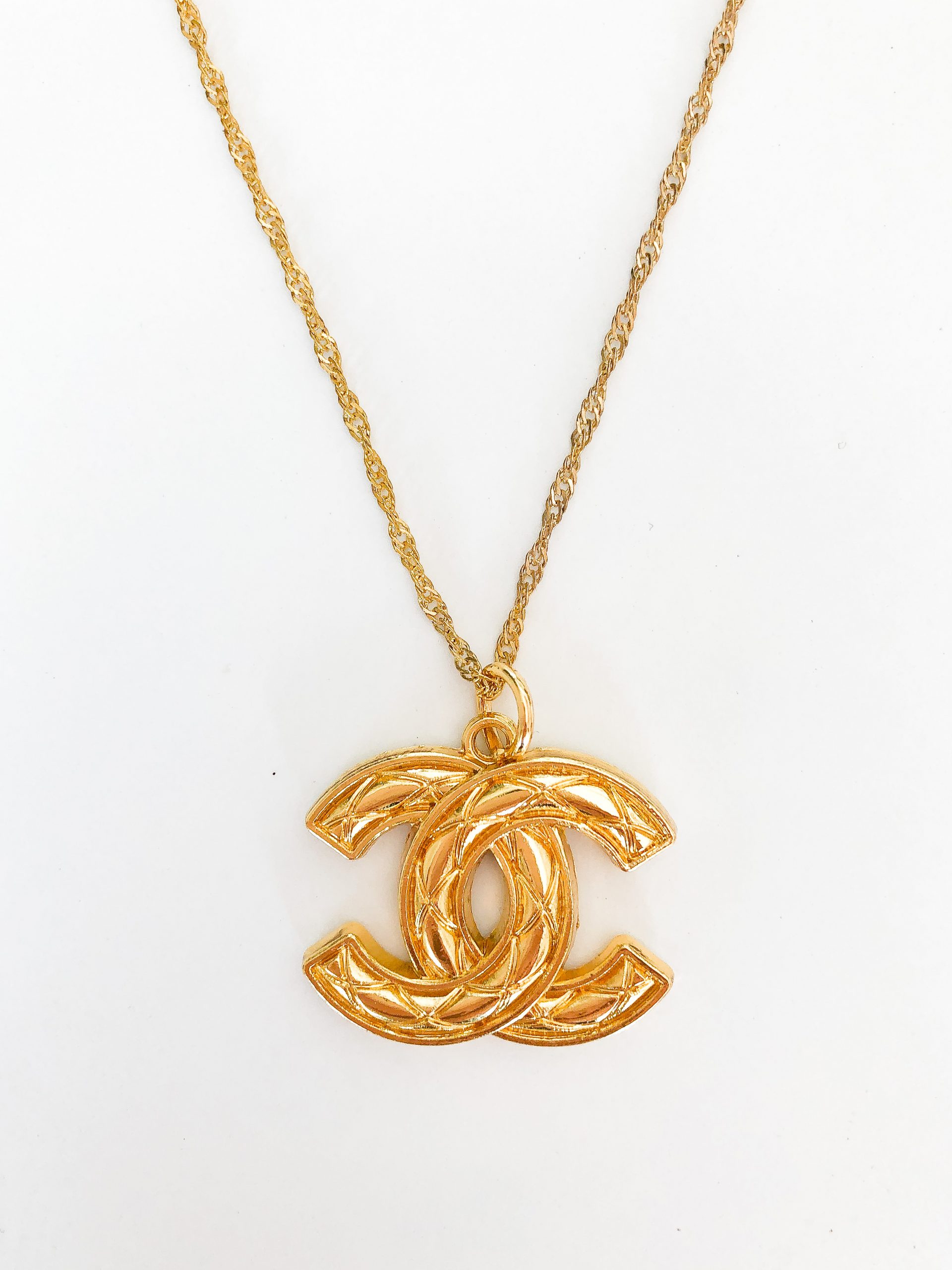 Chanel Circle CC Logo Necklace with Pink Crystals | Consign of the Times ™